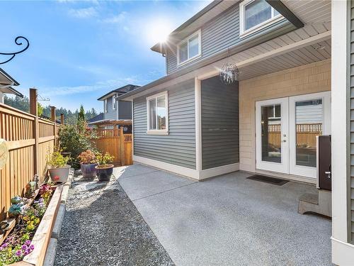 755 James Pl, Ladysmith, BC - Outdoor With Exterior