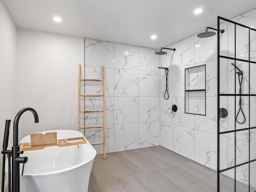 Bathroom - 1155 Route Marie-Victorin, Deschaillons-Sur-Saint-Laurent, QC - Indoor Photo Showing Bathroom