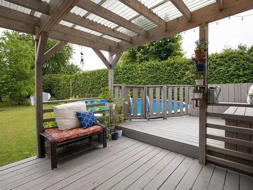 Patio - 8 Rue Louis, Saint-Jean-Sur-Richelieu, QC - Outdoor With Deck Patio Veranda With Exterior