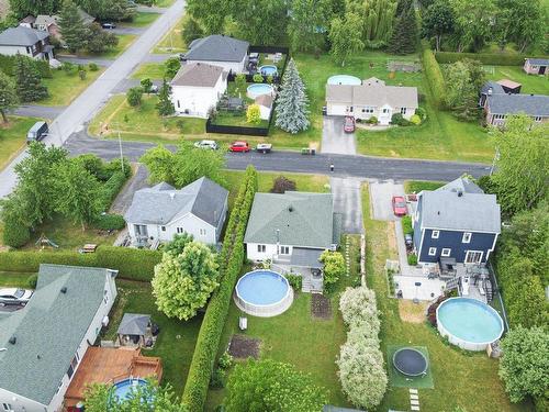 Overall view - 8 Rue Louis, Saint-Jean-Sur-Richelieu, QC - Outdoor With Above Ground Pool With View