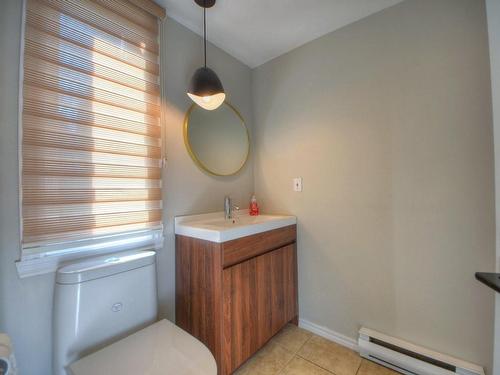 Salle d'eau - 7250 Place Turenne, Brossard, QC - Indoor Photo Showing Bathroom