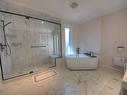 Salle de bains attenante Ã  la CCP - 7250 Place Turenne, Brossard, QC  - Indoor Photo Showing Bathroom 