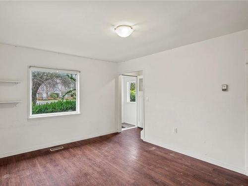 1481 Hillside Ave, Victoria, BC - Indoor Photo Showing Other Room