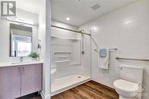 150 Rossignol Drive Unit#426, Ottawa, ON - Indoor Photo Showing Bathroom