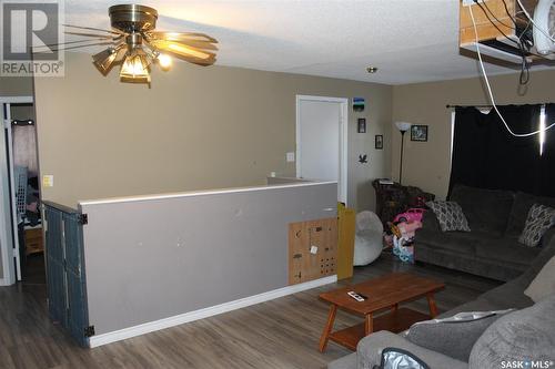 138 Redcoat Drive, Eastend, SK - Indoor Photo Showing Living Room