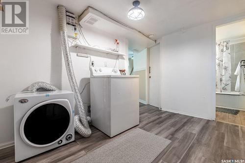 1312 7Th Avenue N, Saskatoon, SK - Indoor Photo Showing Laundry Room