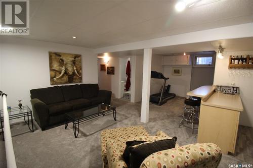 575 6Th Avenue W, Shaunavon, SK - Indoor Photo Showing Bedroom