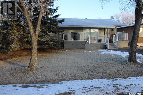 575 6Th Avenue W, Shaunavon, SK - Outdoor With Exterior