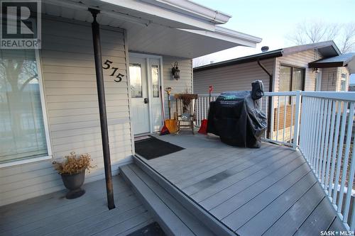 575 6Th Avenue W, Shaunavon, SK - Outdoor With Deck Patio Veranda With Exterior