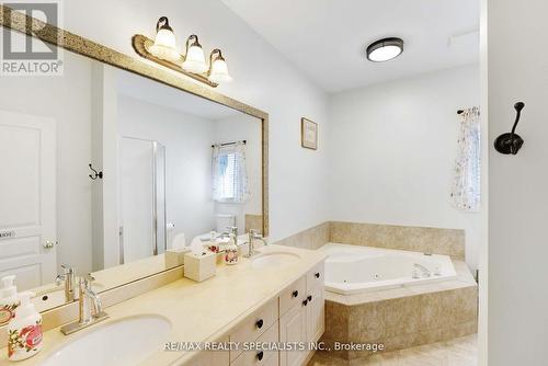 2596 Silvan Street, Niagara Falls, ON - Indoor Photo Showing Bathroom