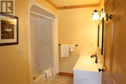 #A -1016 Twin Pine Lane, North Frontenac, ON - Indoor Photo Showing Bathroom