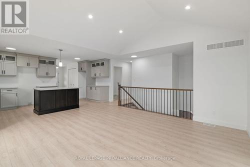 68 Stirling Cres, Prince Edward County, ON - Indoor Photo Showing Bathroom