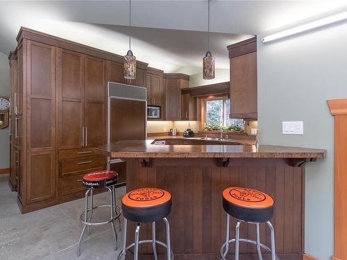 1135 Woodley Ghyll Dr, Metchosin, BC - Indoor Photo Showing Kitchen