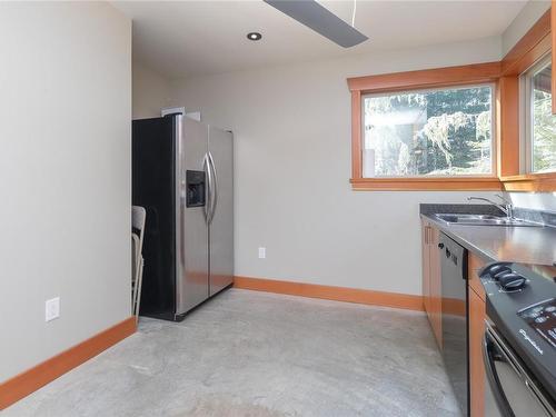 1135 Woodley Ghyll Dr, Metchosin, BC - Indoor Photo Showing Kitchen With Double Sink