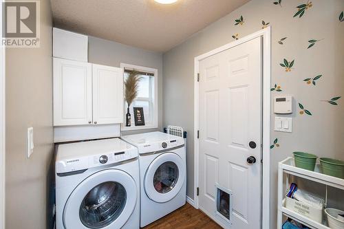 7562 Southridge Avenue, Prince George, BC - Indoor Photo Showing Laundry Room