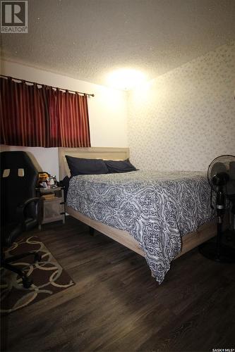 573 3Rd Street W, Shaunavon, SK - Indoor Photo Showing Bedroom