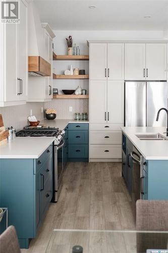 5201 Green Crescent, Regina, SK - Indoor Photo Showing Kitchen With Upgraded Kitchen
