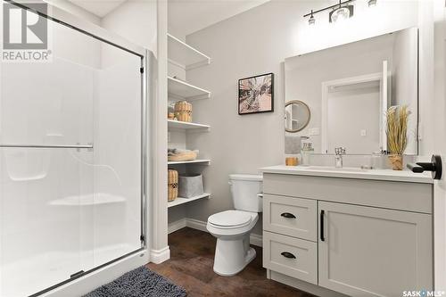 5201 Green Crescent, Regina, SK - Indoor Photo Showing Bathroom