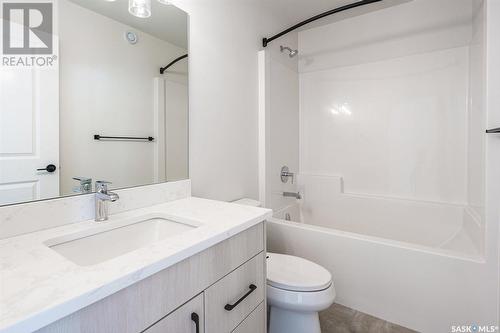 275 Prasad Manor, Saskatoon, SK - Indoor Photo Showing Bathroom