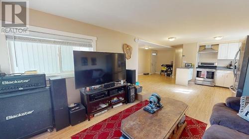 9207 76 Street, Fort St. John, BC - Indoor Photo Showing Living Room