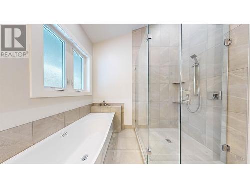 337 Mule Deer Drive, Osoyoos, BC - Indoor Photo Showing Bathroom