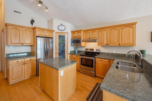965 Oster Road, Golden, BC - Indoor Photo Showing Kitchen With Double Sink