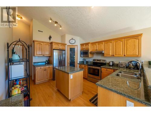 965 Oster Road, Golden, BC - Indoor Photo Showing Kitchen With Double Sink