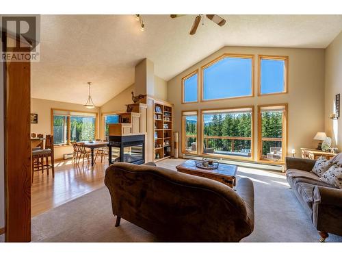 965 Oster Road, Golden, BC - Indoor Photo Showing Living Room With Fireplace