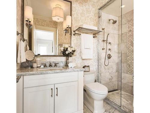 520 Island Rd, Oak Bay, BC - Indoor Photo Showing Bathroom