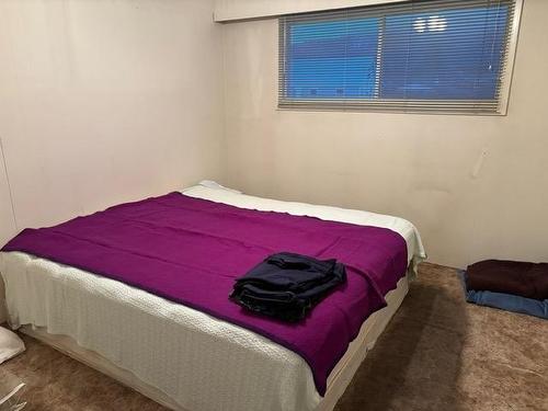7715 22Nd Street, Grand Forks, BC - Indoor Photo Showing Bedroom
