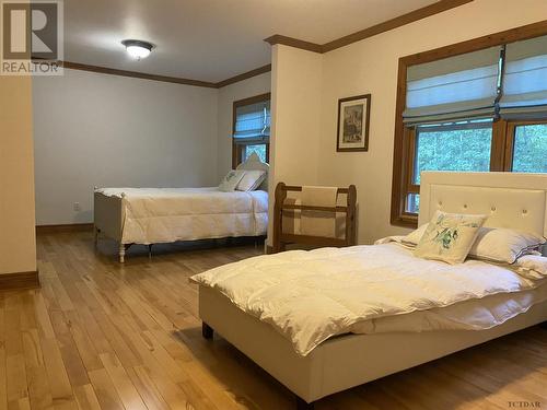918183 Portage Bay Rd, Coleman Township, ON - Indoor Photo Showing Bedroom