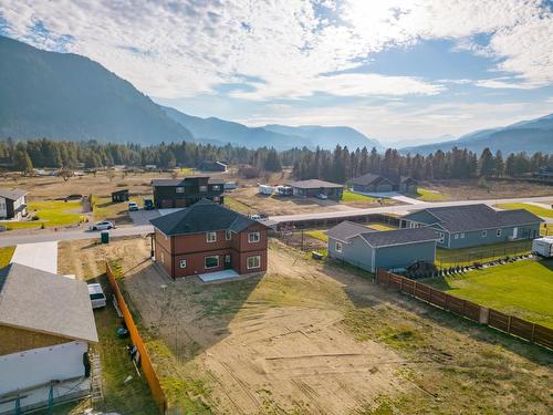 1071 Elkview Road, Castlegar, BC - Outdoor With View