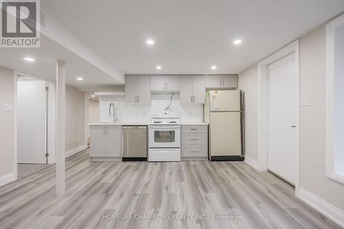 Bsmt - 44 Marydon Crescent, Toronto, ON - Indoor Photo Showing Kitchen