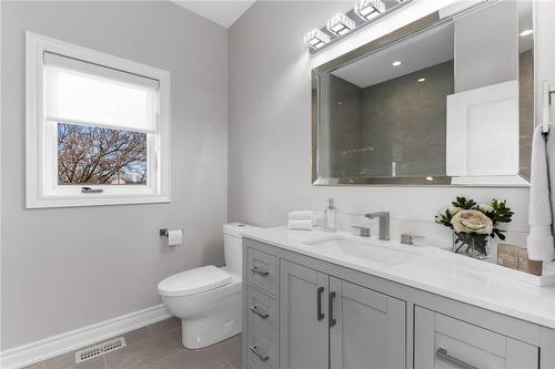 40850 Forks Road, Wainfleet, ON - Indoor Photo Showing Bathroom