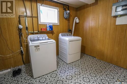 1162 107Th Street, North Battleford, SK - Indoor Photo Showing Laundry Room