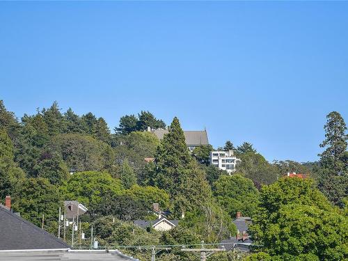 508-999 Burdett Ave, Victoria, BC - Outdoor With View