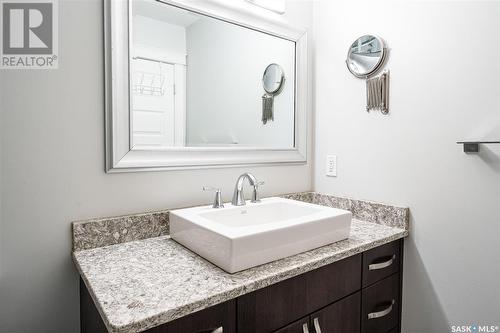 2131 Coy Avenue, Saskatoon, SK - Indoor Photo Showing Bathroom