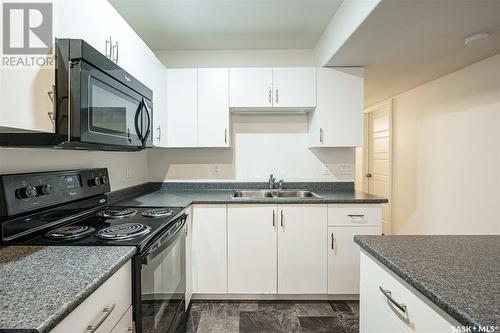 2131 Coy Avenue, Saskatoon, SK - Indoor Photo Showing Kitchen With Double Sink