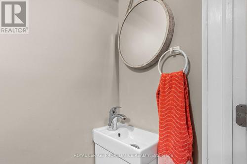 #F3 -400 Westwood Dr, Cobourg, ON - Indoor Photo Showing Bathroom