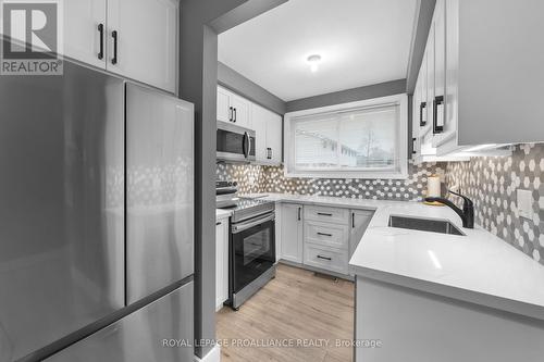 #F3 -400 Westwood Dr, Cobourg, ON - Indoor Photo Showing Kitchen With Upgraded Kitchen
