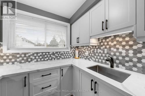 F3 - 400 Westwood Drive, Cobourg, ON - Indoor Photo Showing Kitchen