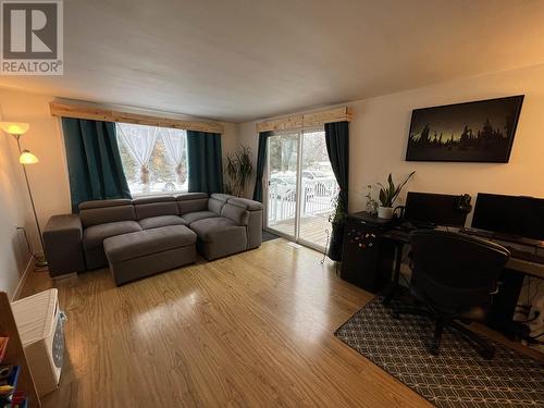 5307 43 Street, Fort Nelson, BC - Indoor Photo Showing Living Room