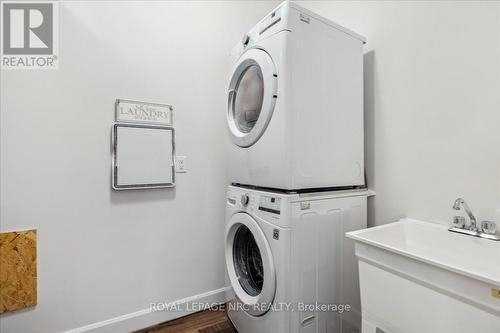 8 Shores Lane, Fort Erie, ON - Indoor Photo Showing Laundry Room