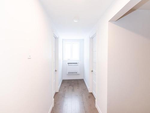 Corridor - 16 Rue Jean, Mont-Carmel, QC - Indoor Photo Showing Other Room