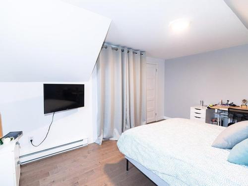 Chambre Ã Â coucher - 16 Rue Jean, Mont-Carmel, QC - Indoor Photo Showing Bedroom