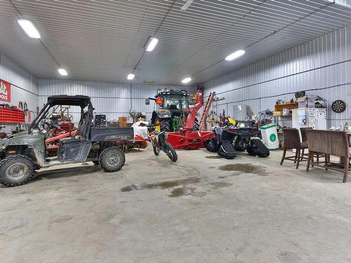 Garage - 121 Rg De Versailles, Mont-Saint-Grégoire, QC 