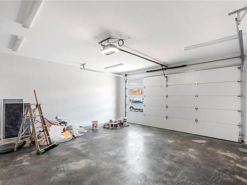 1414 Sandstone Lane, Langford, BC - Indoor Photo Showing Garage
