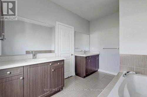 91 William Bartlett Drive, Markham, ON - Indoor Photo Showing Bathroom