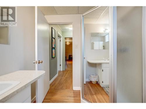 12241 Saunders Crescent, Summerland, BC - Indoor Photo Showing Bathroom