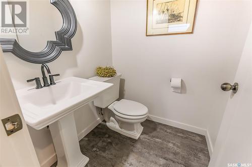 9 70 8Th Avenue, Lumsden, SK - Indoor Photo Showing Bathroom